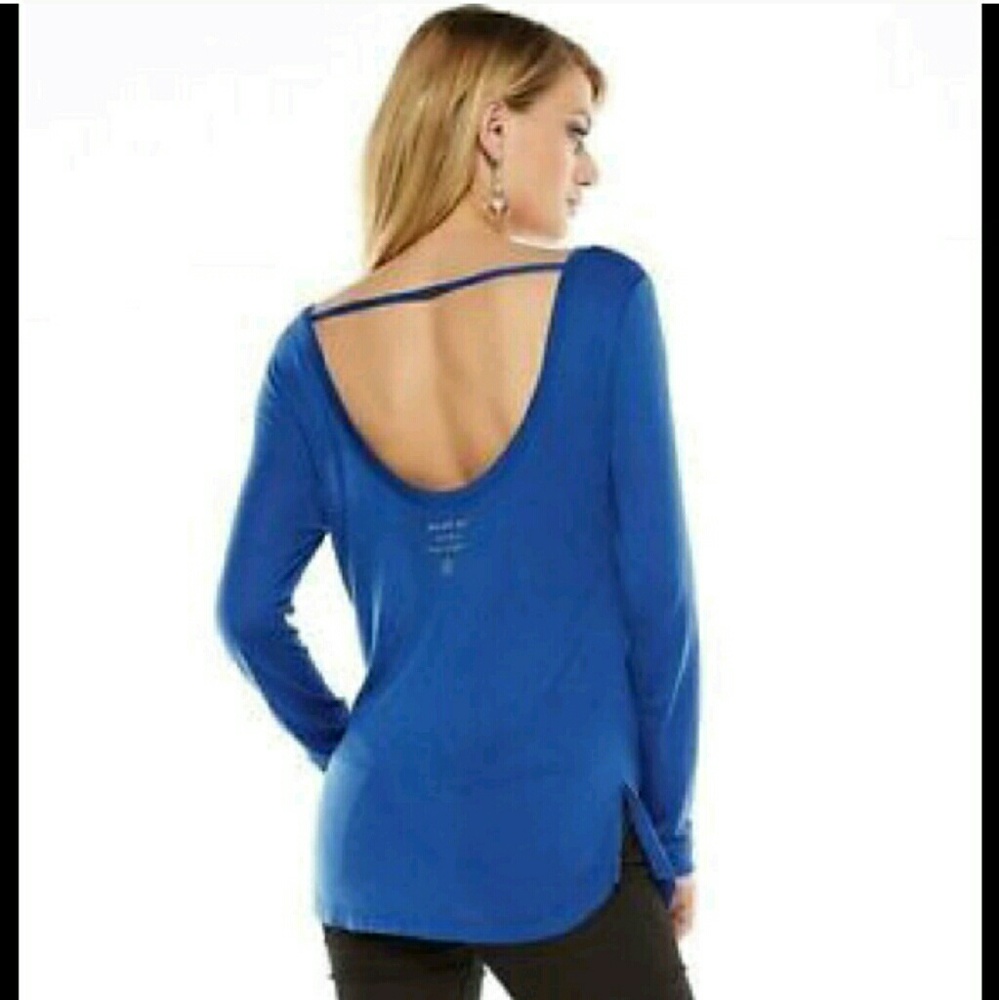Juicy Couture "Having a Moment" Top 6 for 25.00 - Picture 2 of 4